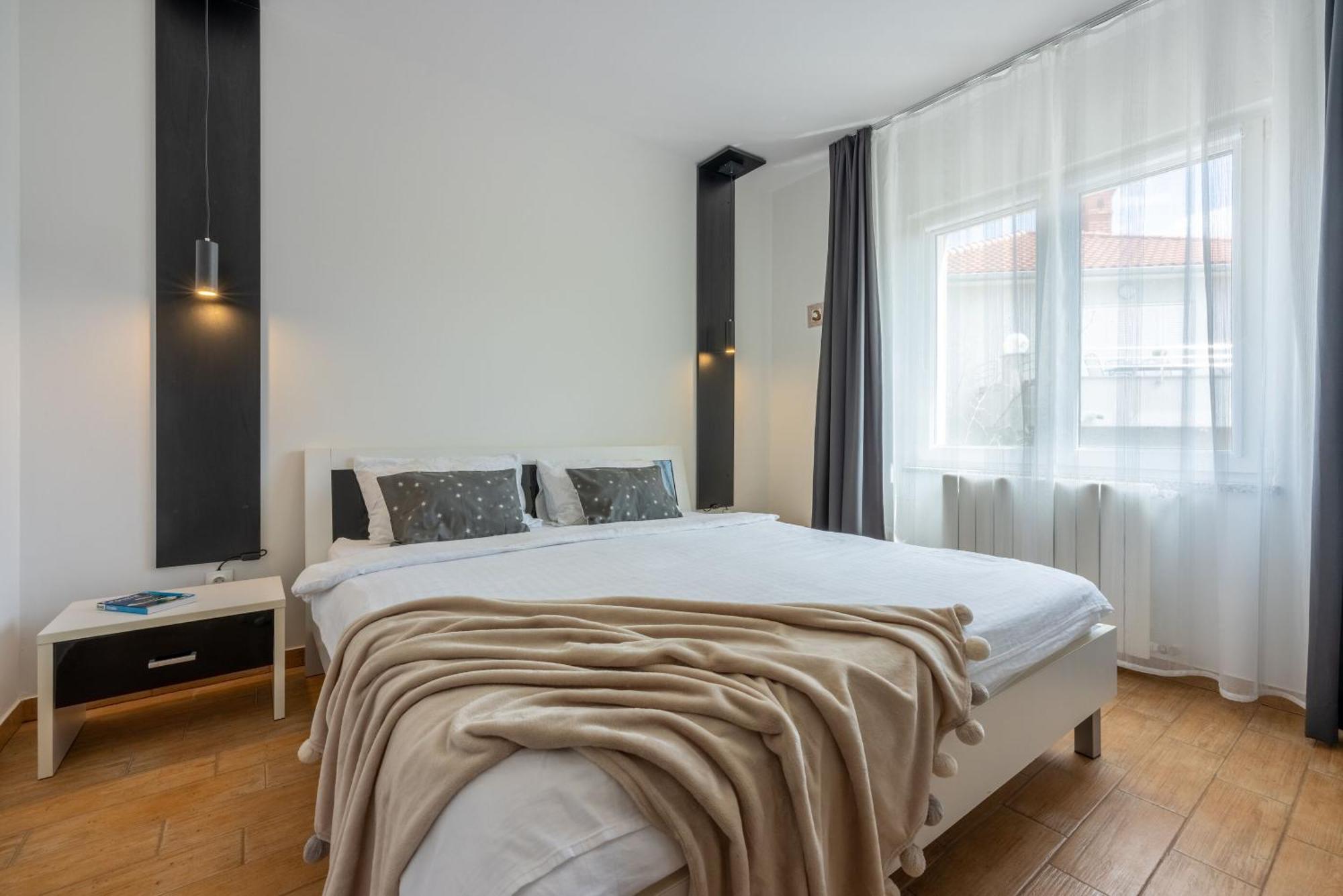 Apartments Vesna Malinska Bagian luar foto